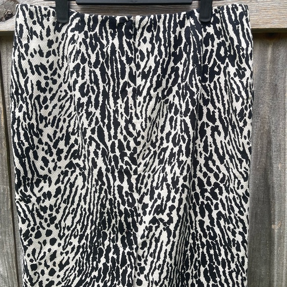Talbots Petite Two size 6P Animal Print and Multicolor Pencil Skirts - Picture 7 of 14